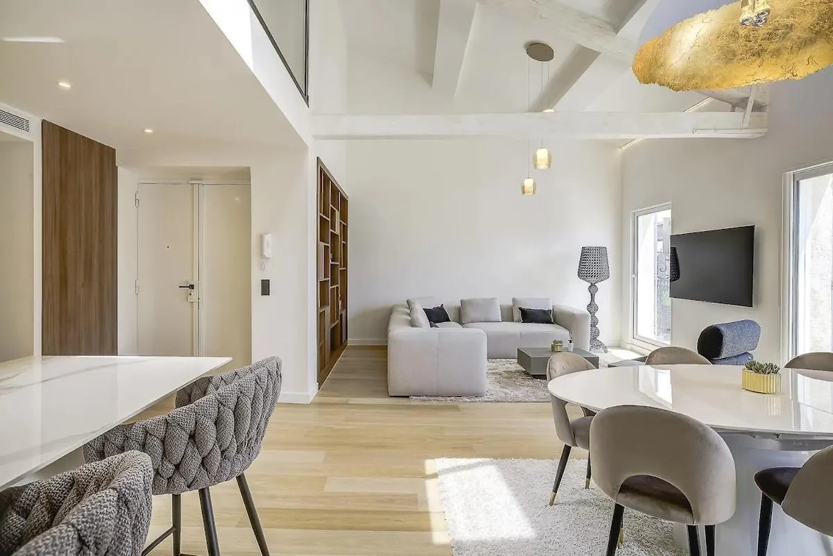 Before Making A Reservation Request, You Must Read Profile Host Section At Bottom Of Page, Otherwise Your Request Will Be Refused ## Luxury Apartment In Cannes ##