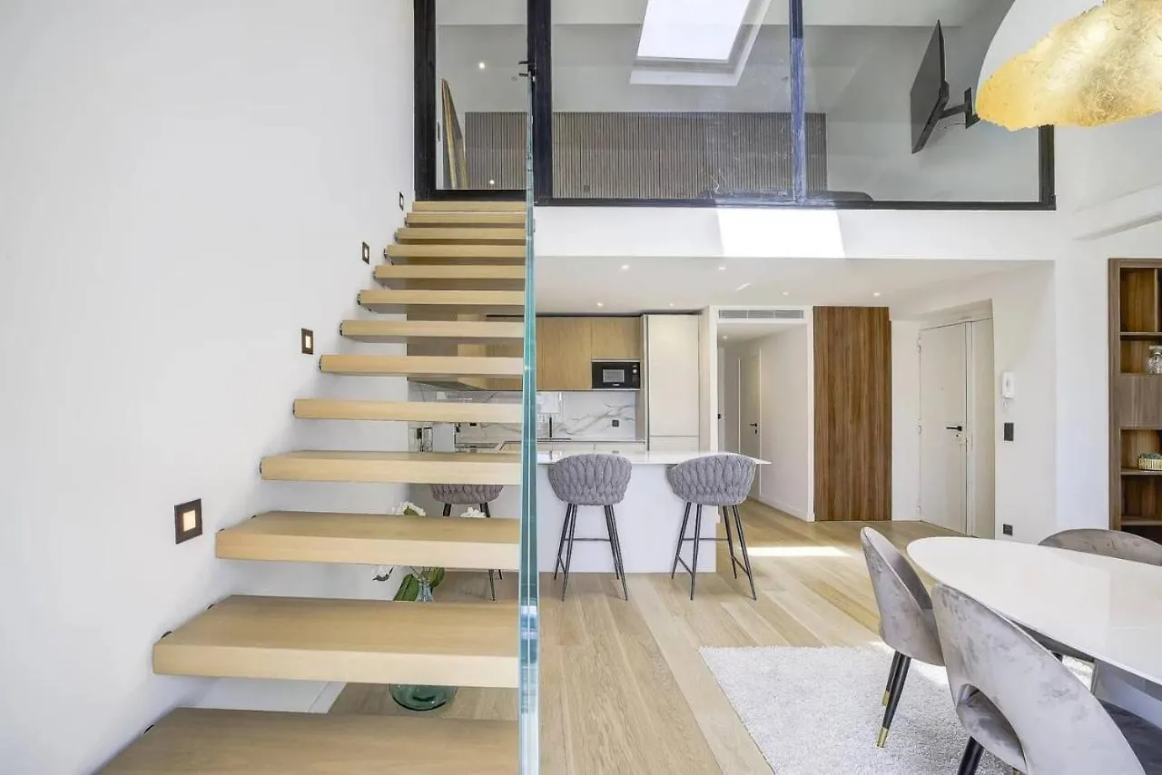 Before Making A Reservation Request, You Must Read Profile Host Section At Bottom Of Page, Otherwise Your Request Will Be Refused ## Luxury Apartment In Cannes ## France