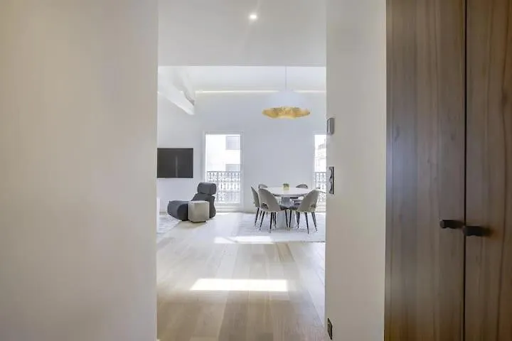 Before Making A Reservation Request, You Must Read Profile Host Section At Bottom Of Page, Otherwise Your Request Will Be Refused ## Luxury Apartment In Cannes ## France