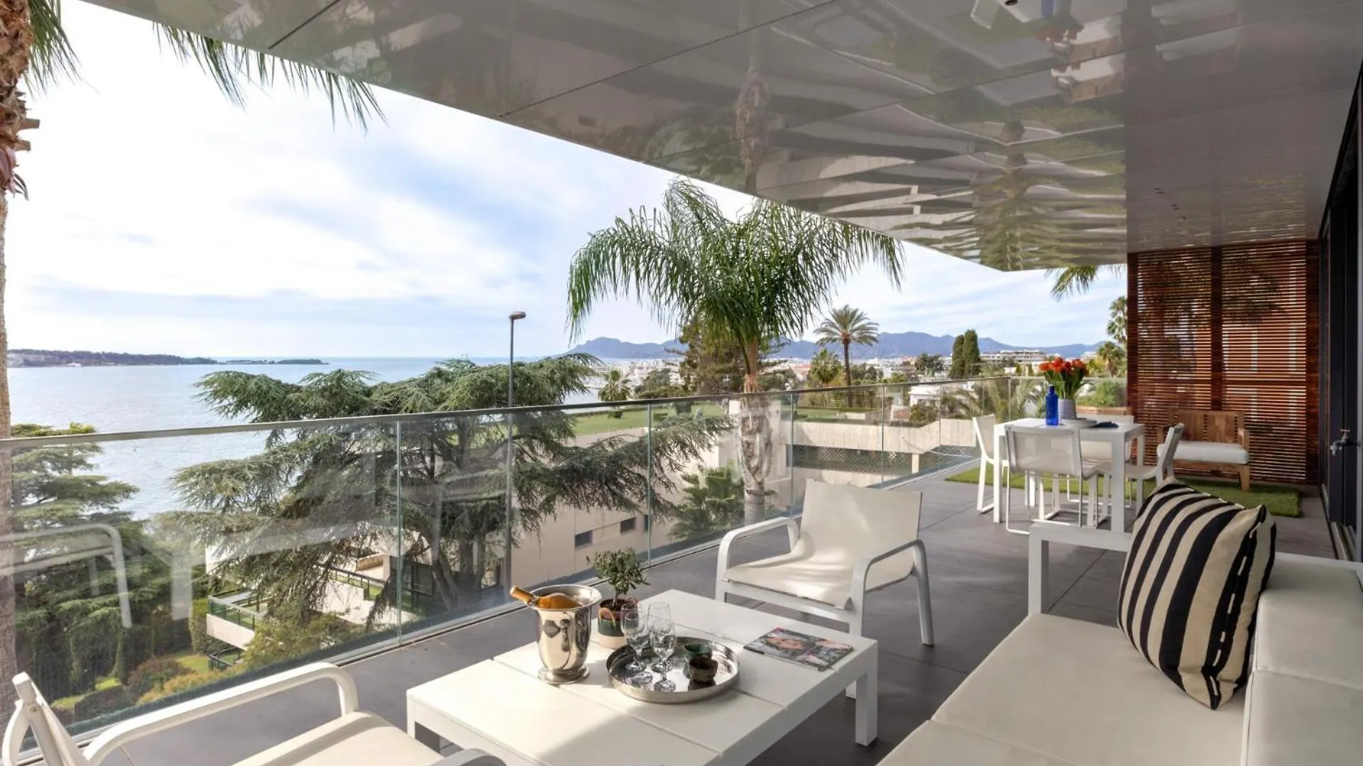 Before Making A Reservation Request, You Must Read Profile Host Section At Bottom Of Page, Otherwise Your Request Will Be Refused ## Luxury Apartment In Cannes ##
