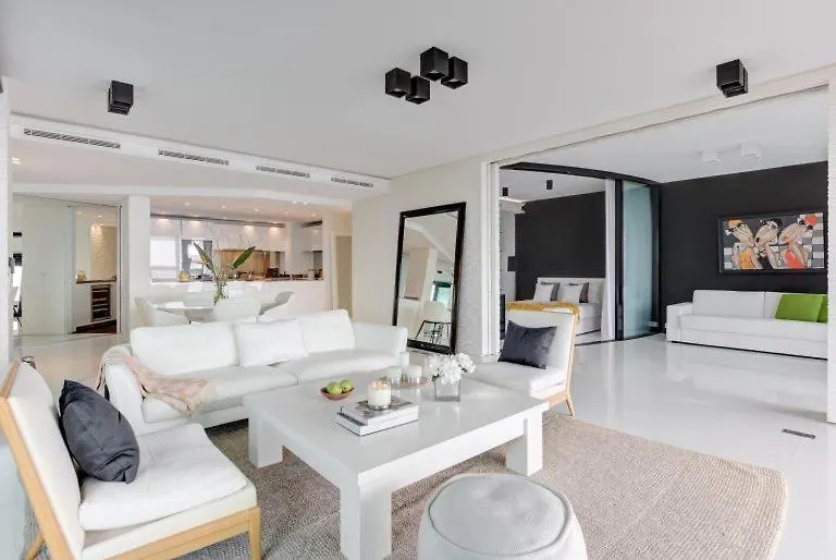 Before Making A Reservation Request, You Must Read Profile Host Section At Bottom Of Page, Otherwise Your Request Will Be Refused ## Luxury Apartment In Cannes ## 0*,