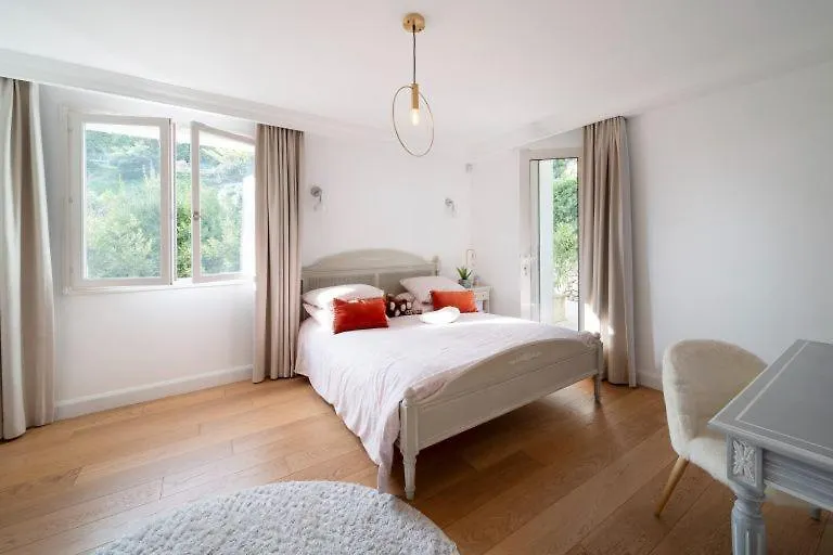 Before Making A Reservation Request, You Must Read Profile Host Section At Bottom Of Page, Otherwise Your Request Will Be Refused ## Luxury Apartment In Cannes ## Francja