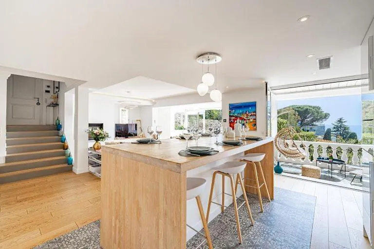 Before Making A Reservation Request, You Must Read Profile Host Section At Bottom Of Page, Otherwise Your Request Will Be Refused ## Luxury Apartment In Cannes ## 0*,  France